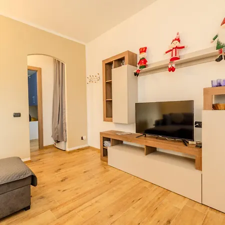 Ad House Lägenhet Olbia